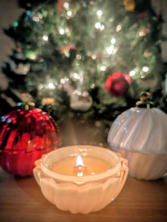 Silent Night peppermint vanilla candle with fresh peppermint and creamy French vanilla