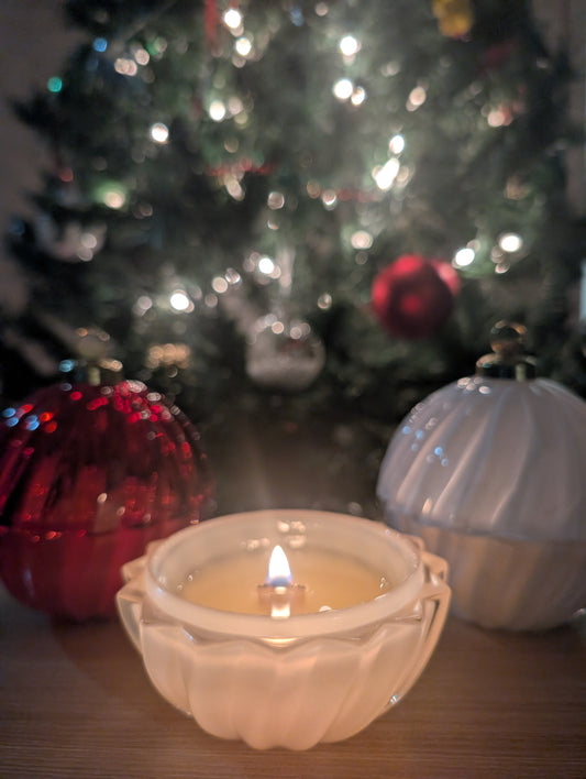Silent Night peppermint vanilla candle with fresh peppermint and creamy French vanilla